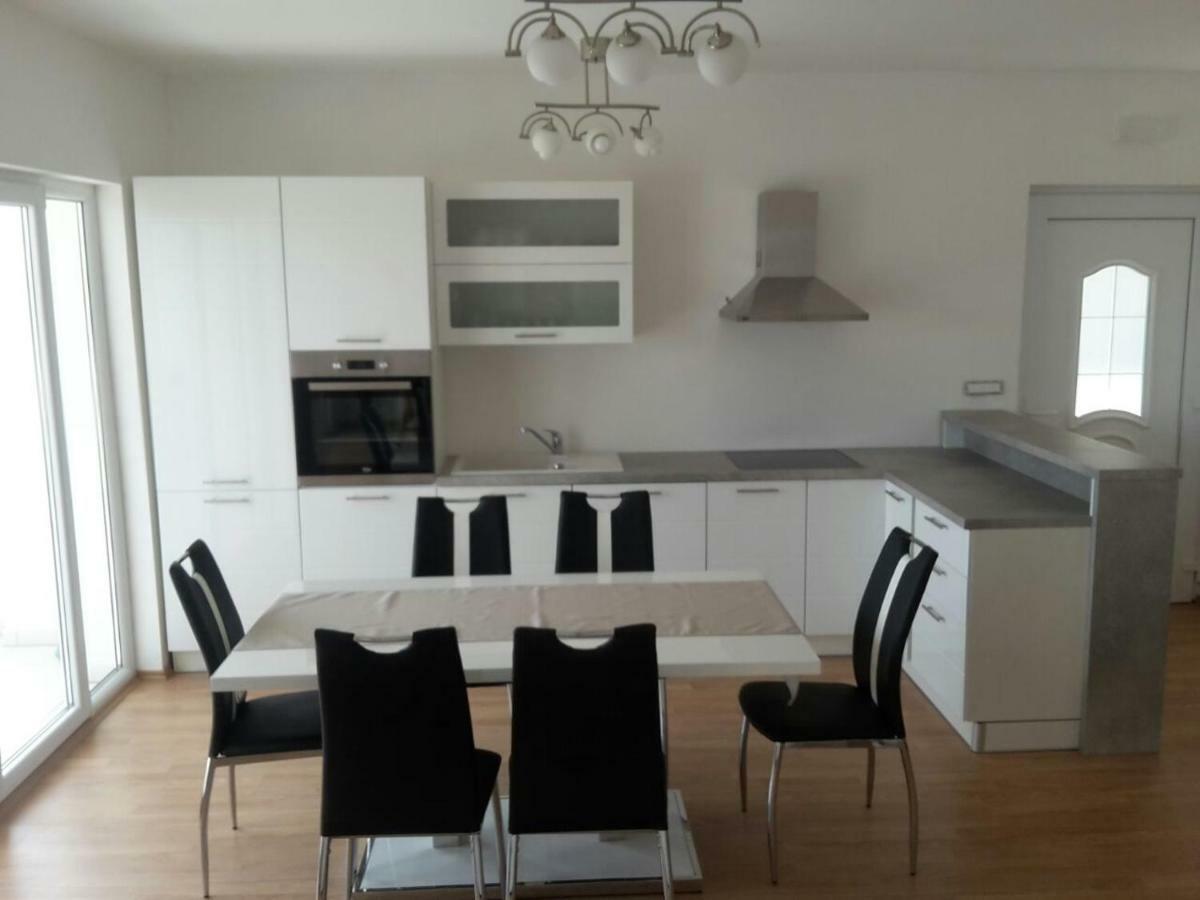 Apartman Mira- Omis Ngoại thất bức ảnh